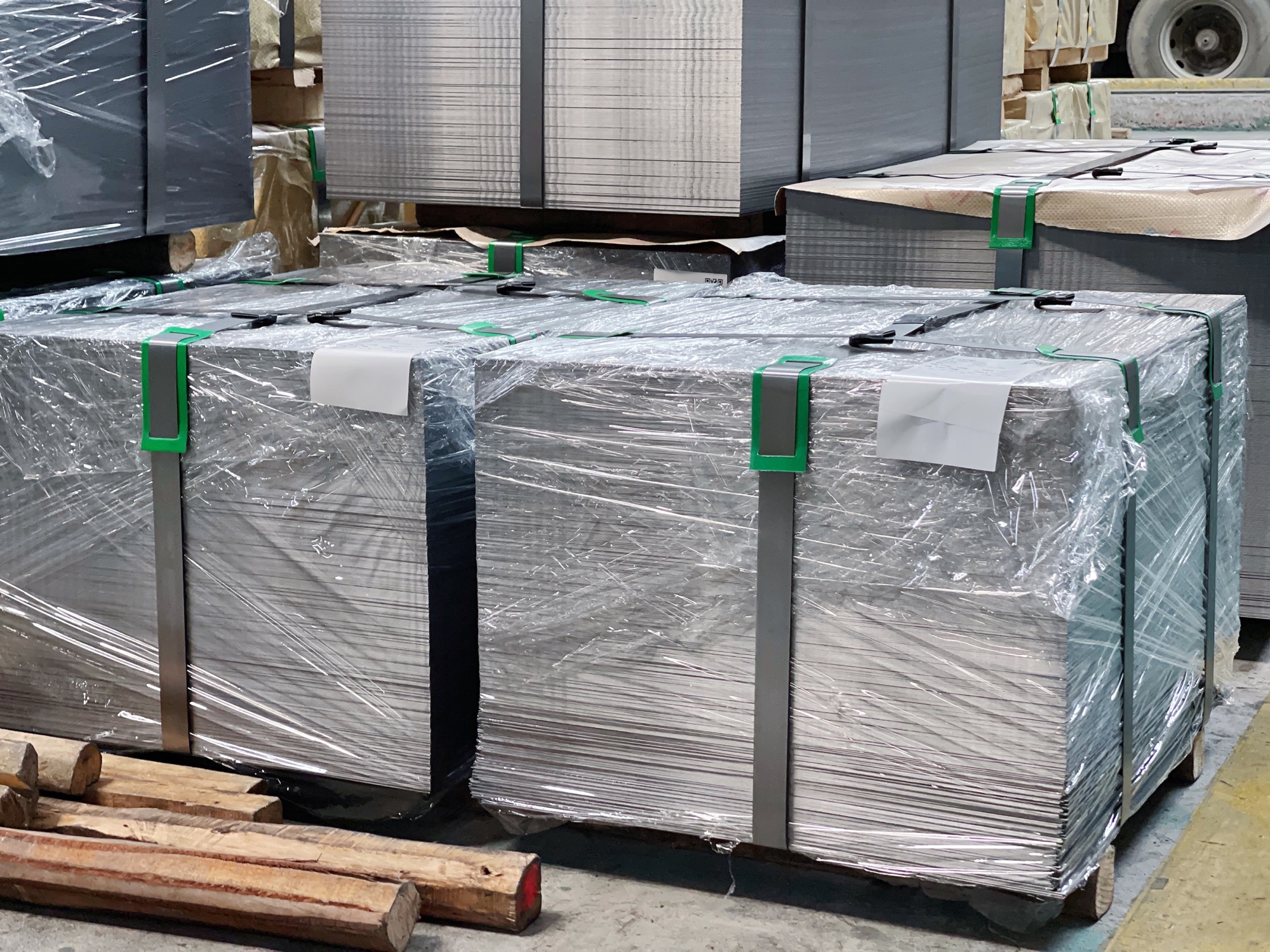 Packaged cut-to-length steel sheets ready for delivery